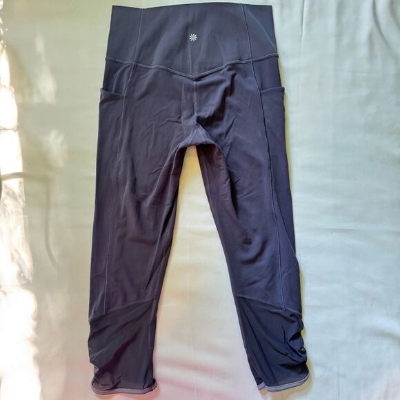 Athleta Salutation Stash Pocket II Capri Medieval Violet Mesh Size Small - Picture 3 of 10